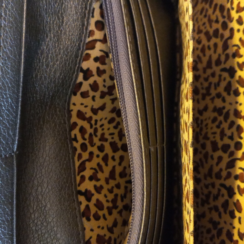 Wallet - Picture 10 of 16